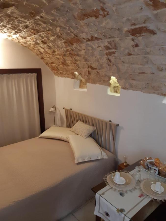 Donna Lucrezia Dimora A Corte B&B Κονβερσάνο Εξωτερικό φωτογραφία